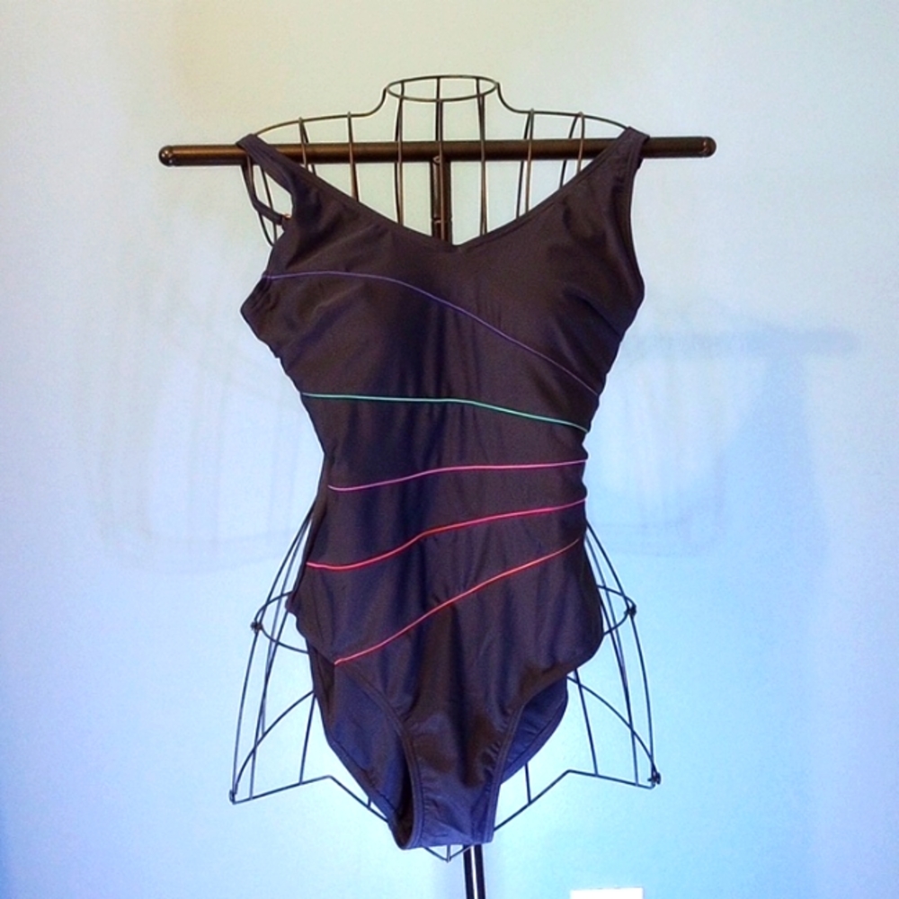 Women's Swimsuit szM NWOT
